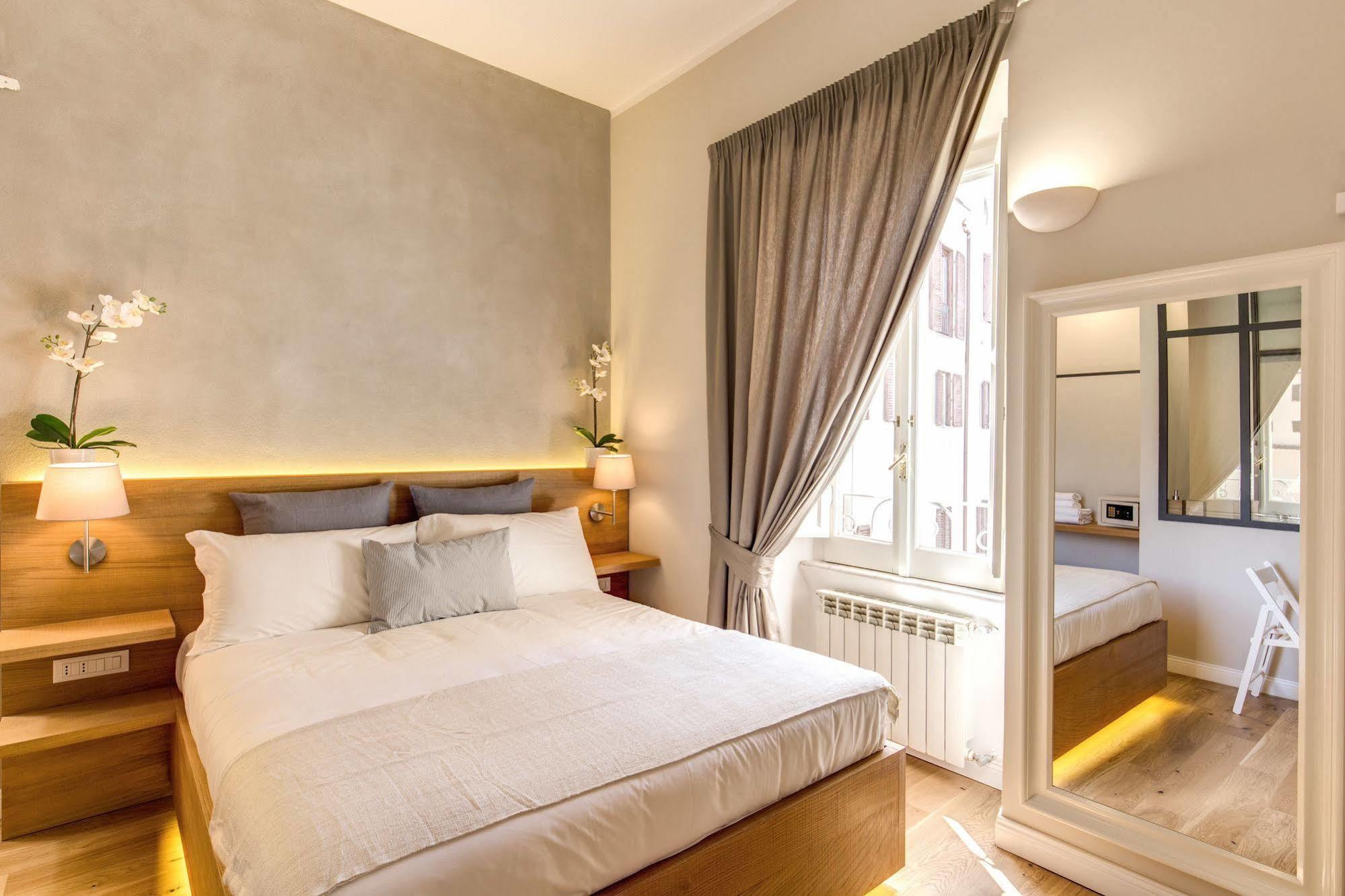 The Spanish Campo De' Fiori Couette-café 3*